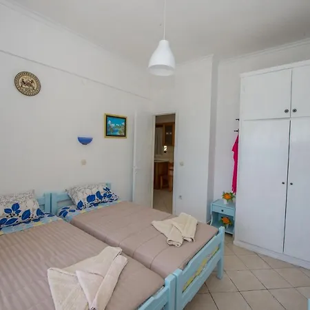 公寓 Spiros And Polyxeni *