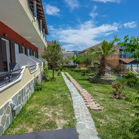 Spiros And Polyxeni *